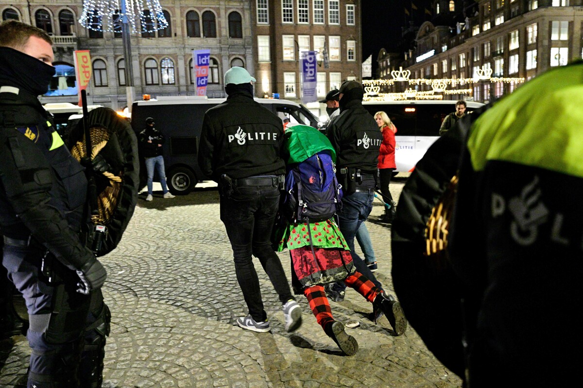 Dutch Authorities Investigate Police Violence Against Protesters