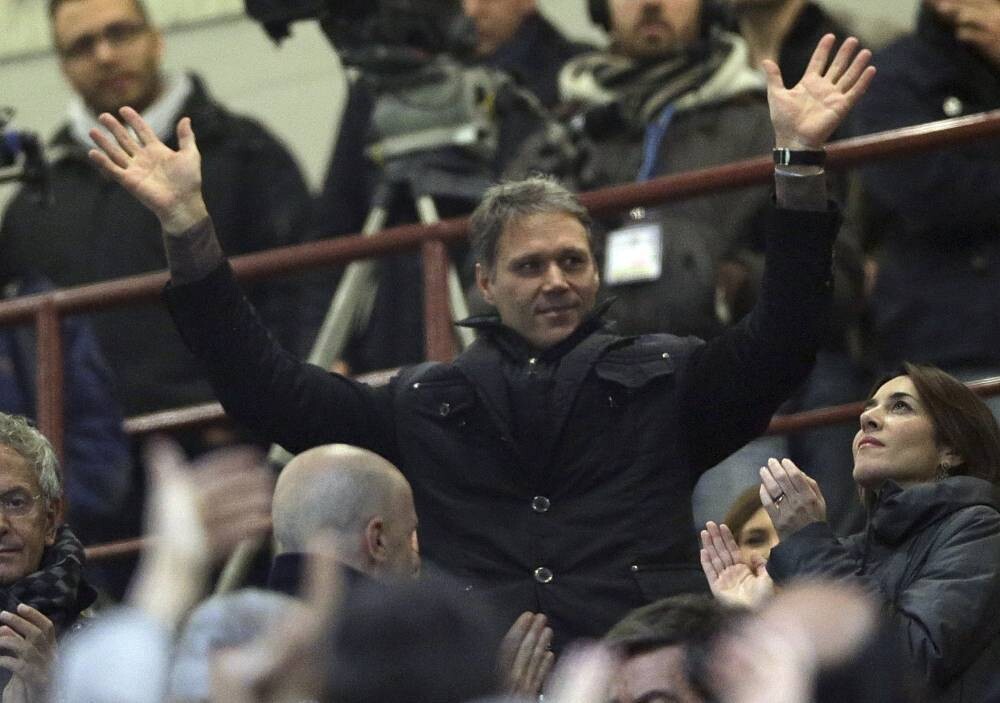 Van Basten Quits TV Job to Care for Wife