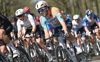 New Zealand Cyclist Suspended for Punching Rival