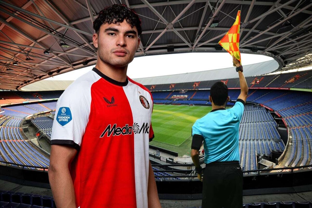 Stephano Carrillo Prepares for Goal Celebration in Feyenoord