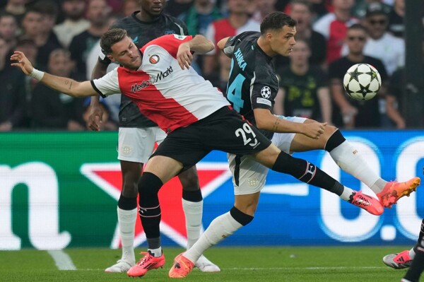 Сантьяго Гимénez Обещает Сильное Возвращение После Травмы