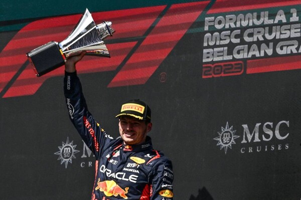 Макс Ферстаппен получает огромное предложение от Mercedes