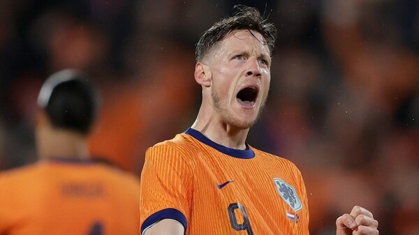 Нидерланды побеждают Исландию 4-0 в товарищеском матче перед Еврокубком